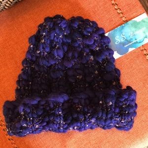 ❤️SALE NWT Handknit artisan hat
